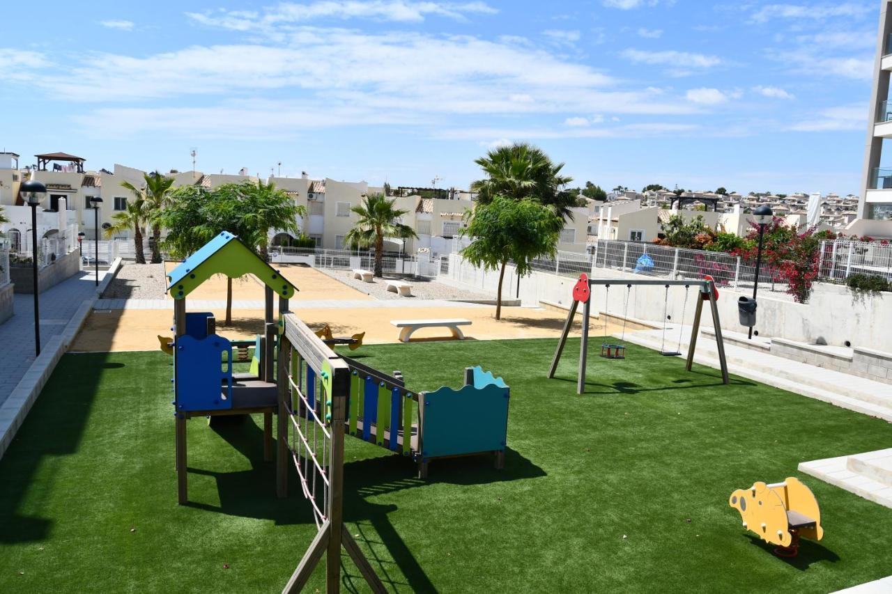 Luxurious Flat & Private Rooftop In Villamartin Orihuela Costa Dehesa de Campoamor  外观 照片